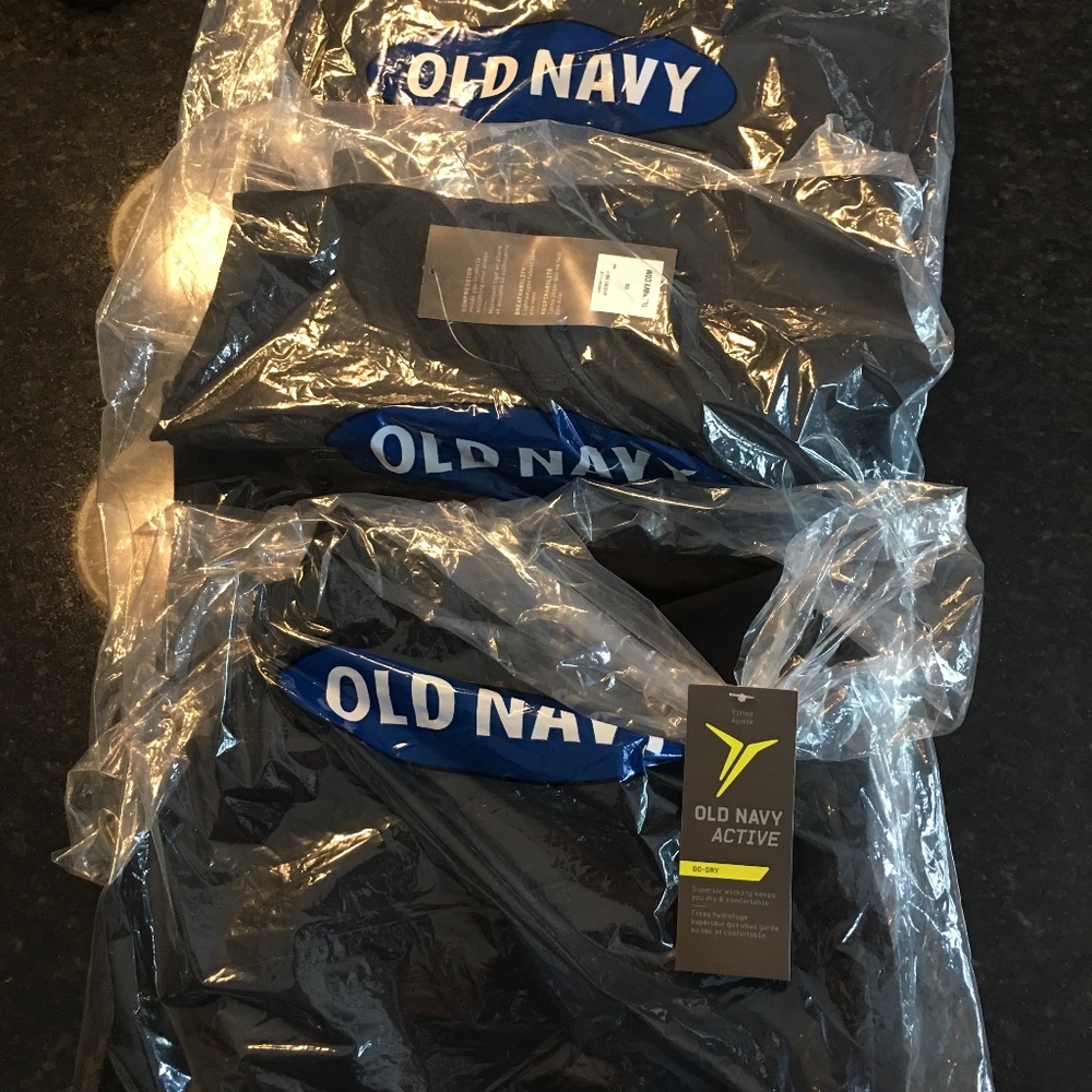 4 Pairs Old Navy Active Capris